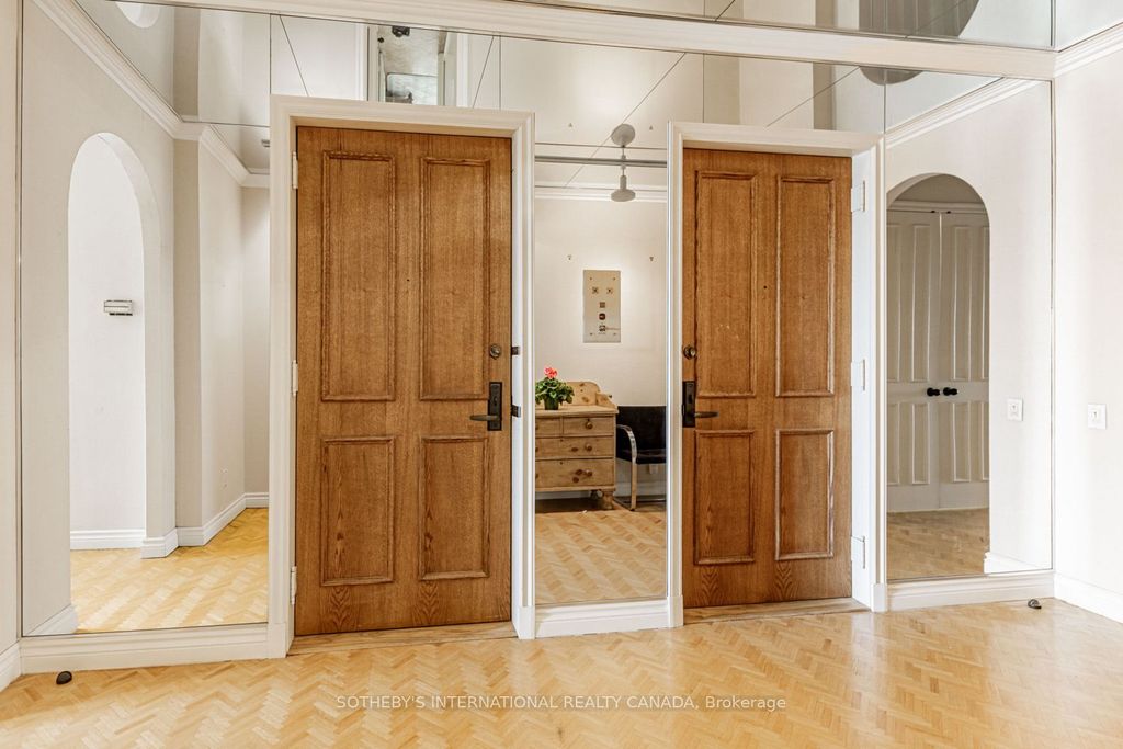 Photo of 70 Rosehill Avenue #604, Toronto, ON M4T 2W7 (MLS # C12505884)