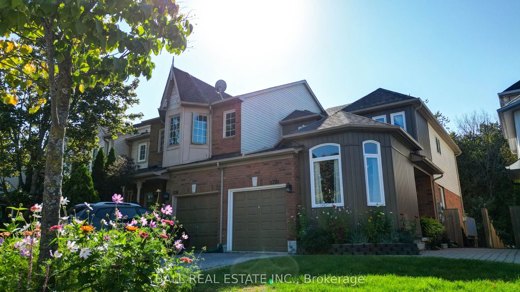 Photo of 1720 Woodgate Trail, Oshawa, ON L1G 8B4 (MLS # E12452456)