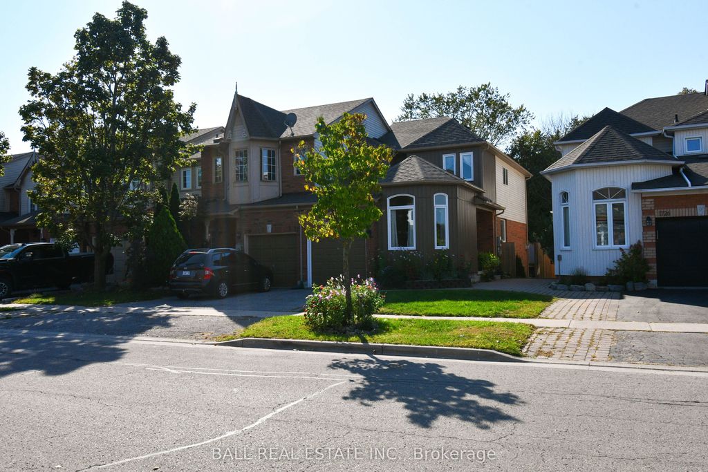 Photo of 1720 Woodgate Trail, Oshawa, ON L1G 8B4 (MLS # E12452456)