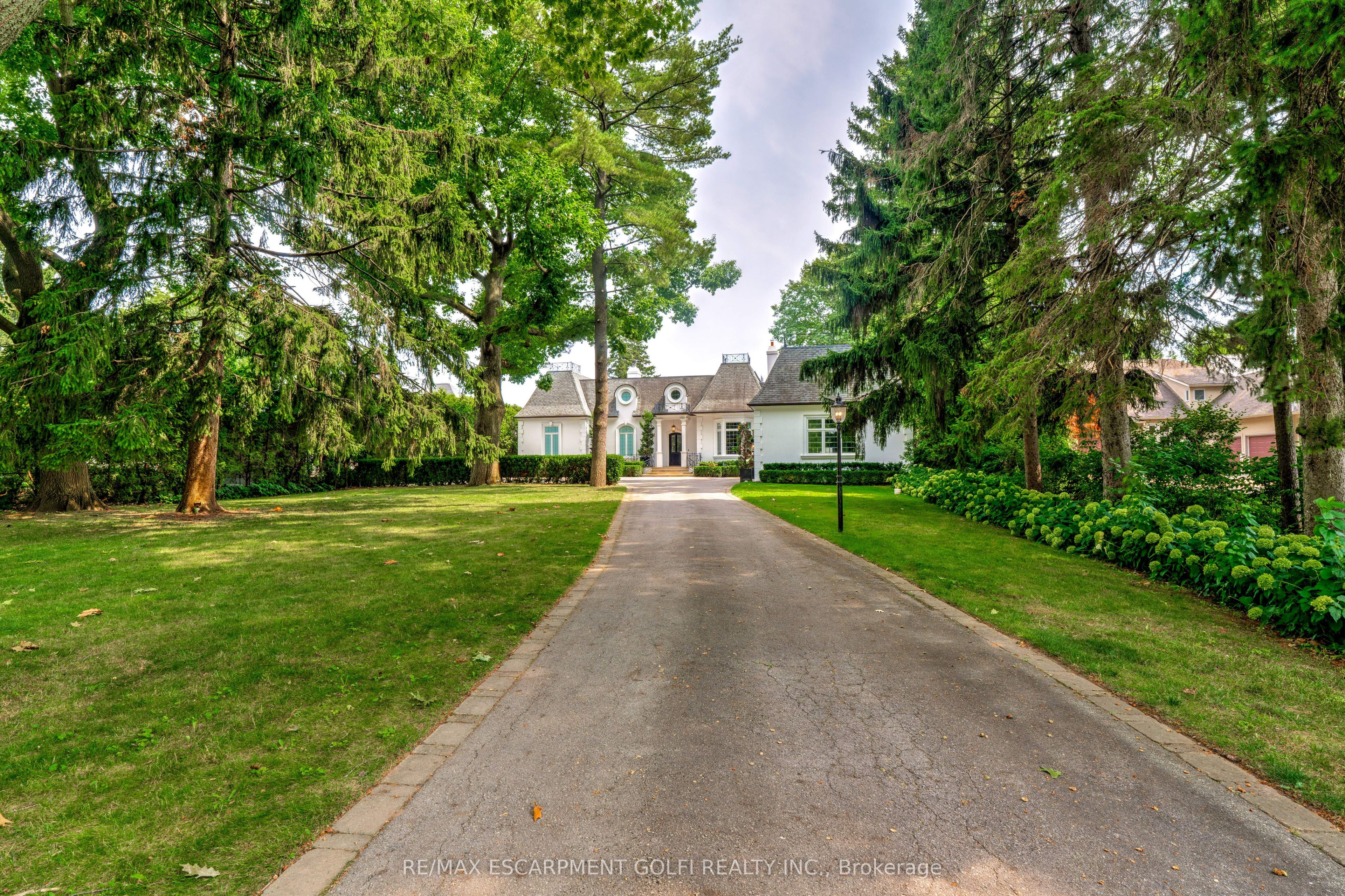 4410 Lakeshore Road