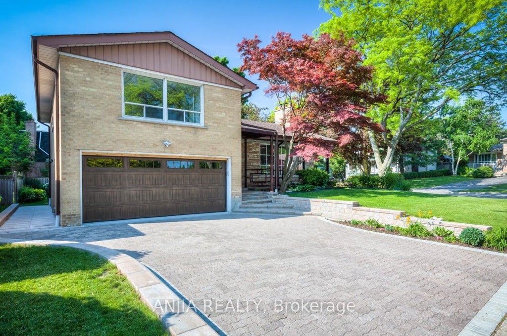 Photo of 17 Ealing Drive, Toronto, ON M2L 2R4 (MLS # C13806918)