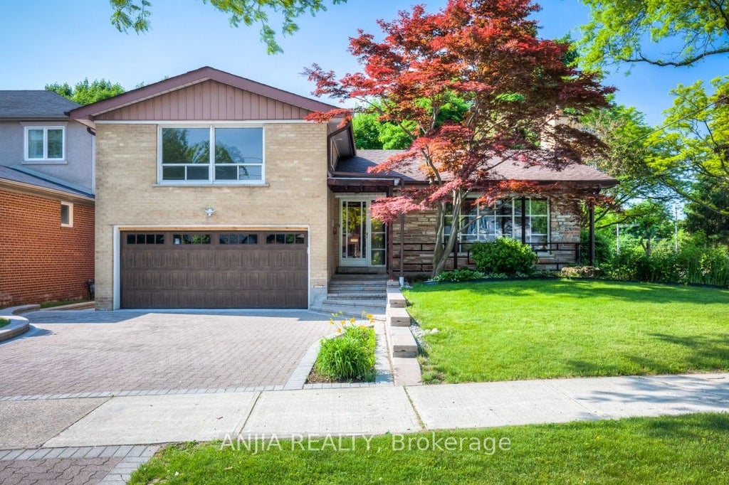 Photo of 17 Ealing Drive, Toronto, ON M2L 2R4 (MLS # C13806918)