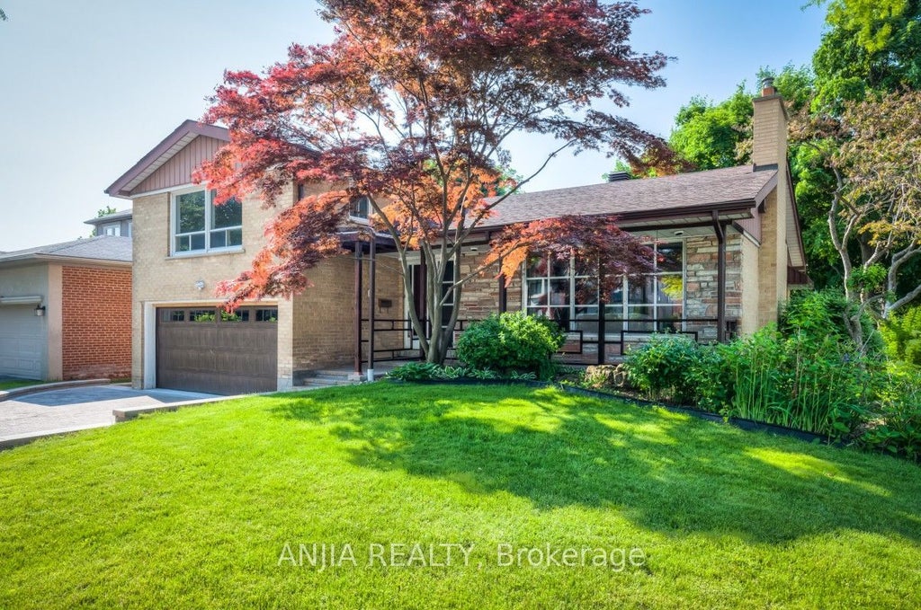 Photo of 17 Ealing Drive, Toronto, ON M2L 2R4 (MLS # C13806918)