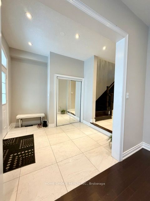 42 Squire Ellis Drive