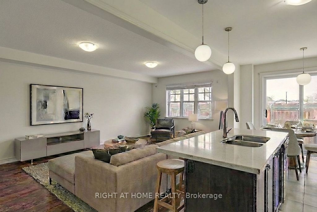 Photo of 8 Callandar Road, Brampton, ON L7Z 4V1 (MLS # W12712022)