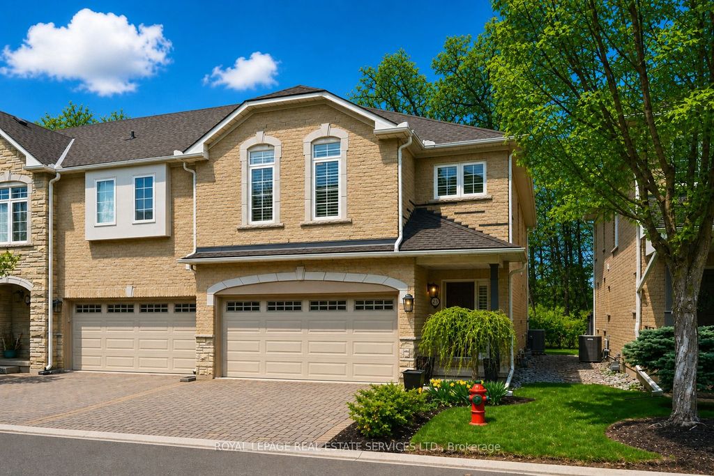 Photo of 1267 Dorval Drive #23, Oakville, ON L6M 3Z4 (MLS # W13078374)