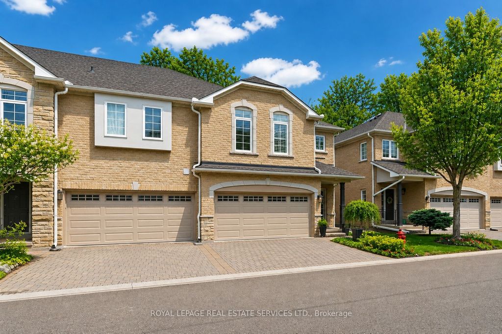 Photo of 1267 Dorval Drive #23, Oakville, ON L6M 3Z4 (MLS # W13078374)