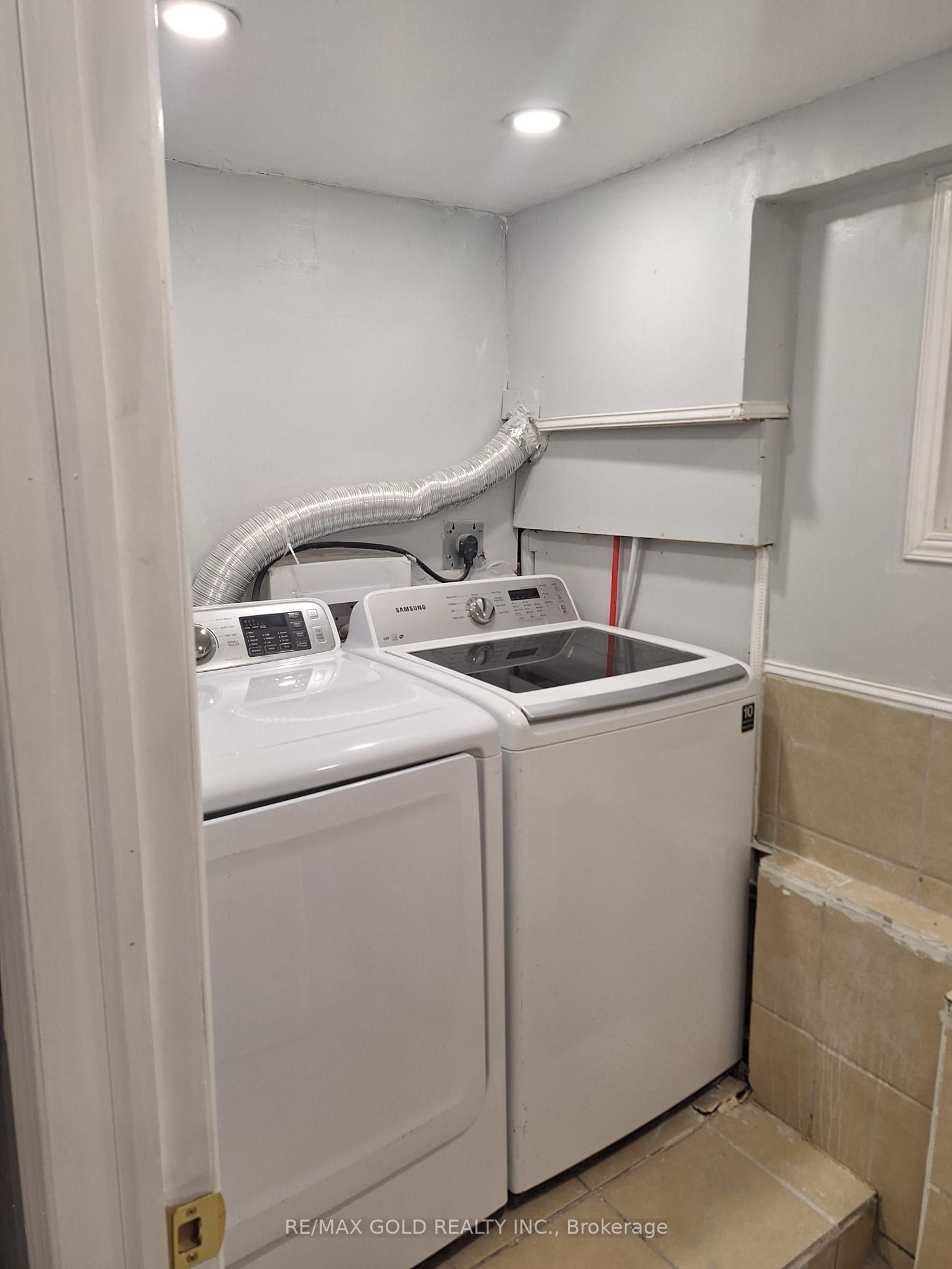 6387 Chaumont Crescent