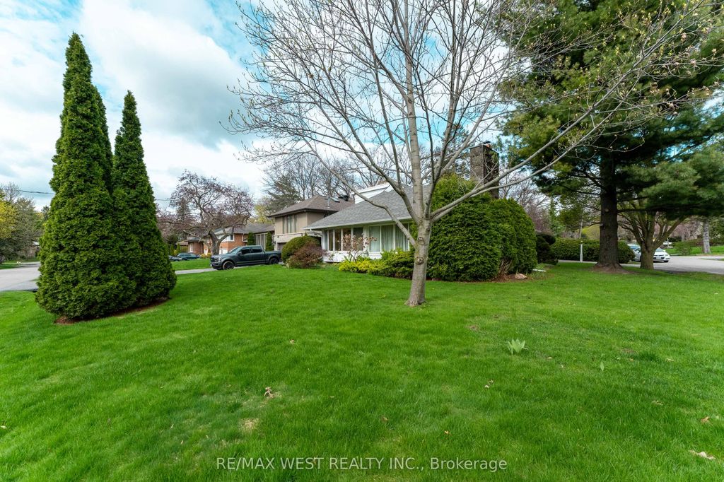 Photo of 2 Greenford Road, Toronto, ON M9A 3E6 (MLS # W13088976)