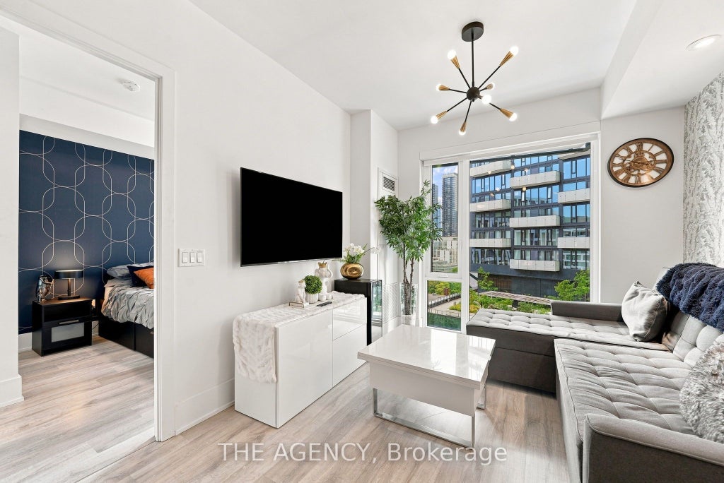 Photo of 470 Front Street #907, Toronto, ON M5V 0V6 (MLS # C13621162)