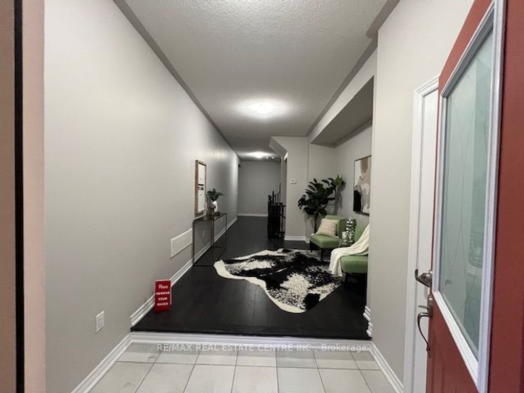 Photo of 441 Brooklyn Common, Oakville, ON L6H 3P4 (MLS # W12683882)