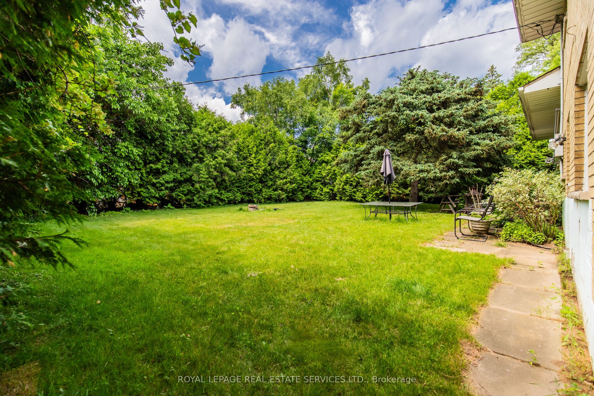 227 Lakeshore Road W Unit #2