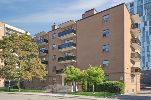 7 Helene Street N 402 Mississauga ON L5G 3B3