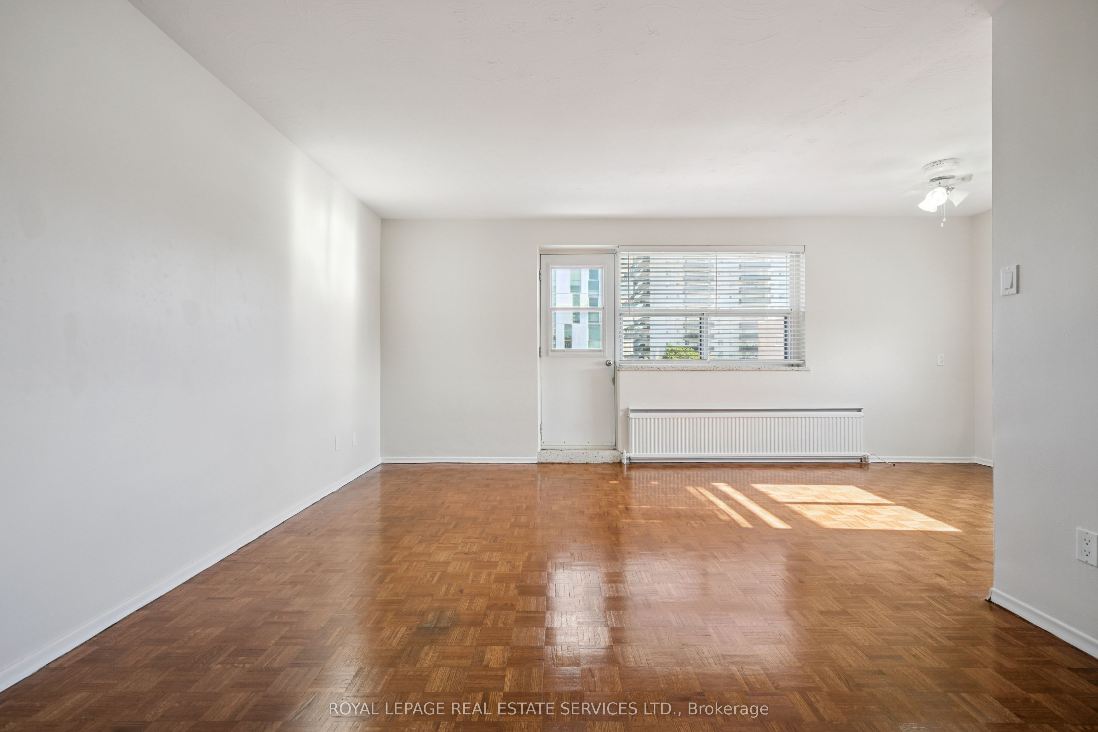 7 Helene Street N 402