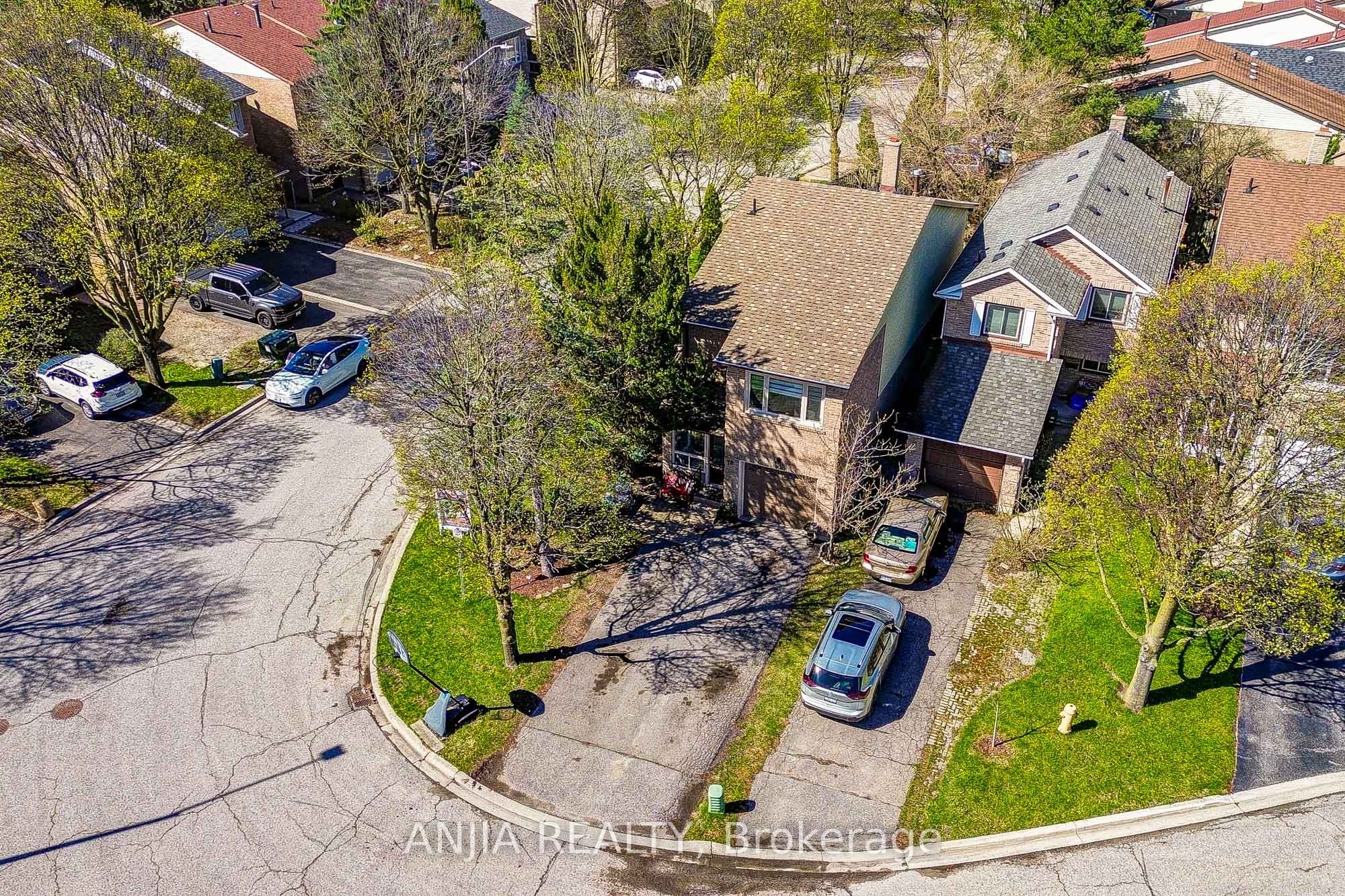 78 Baywood Court