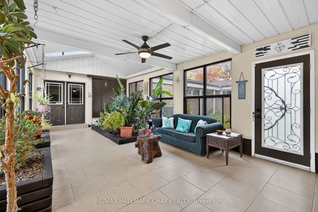 Photo of 39 Highfield Crescent, Georgina, ON L4P 0M2 (MLS # N12844390)