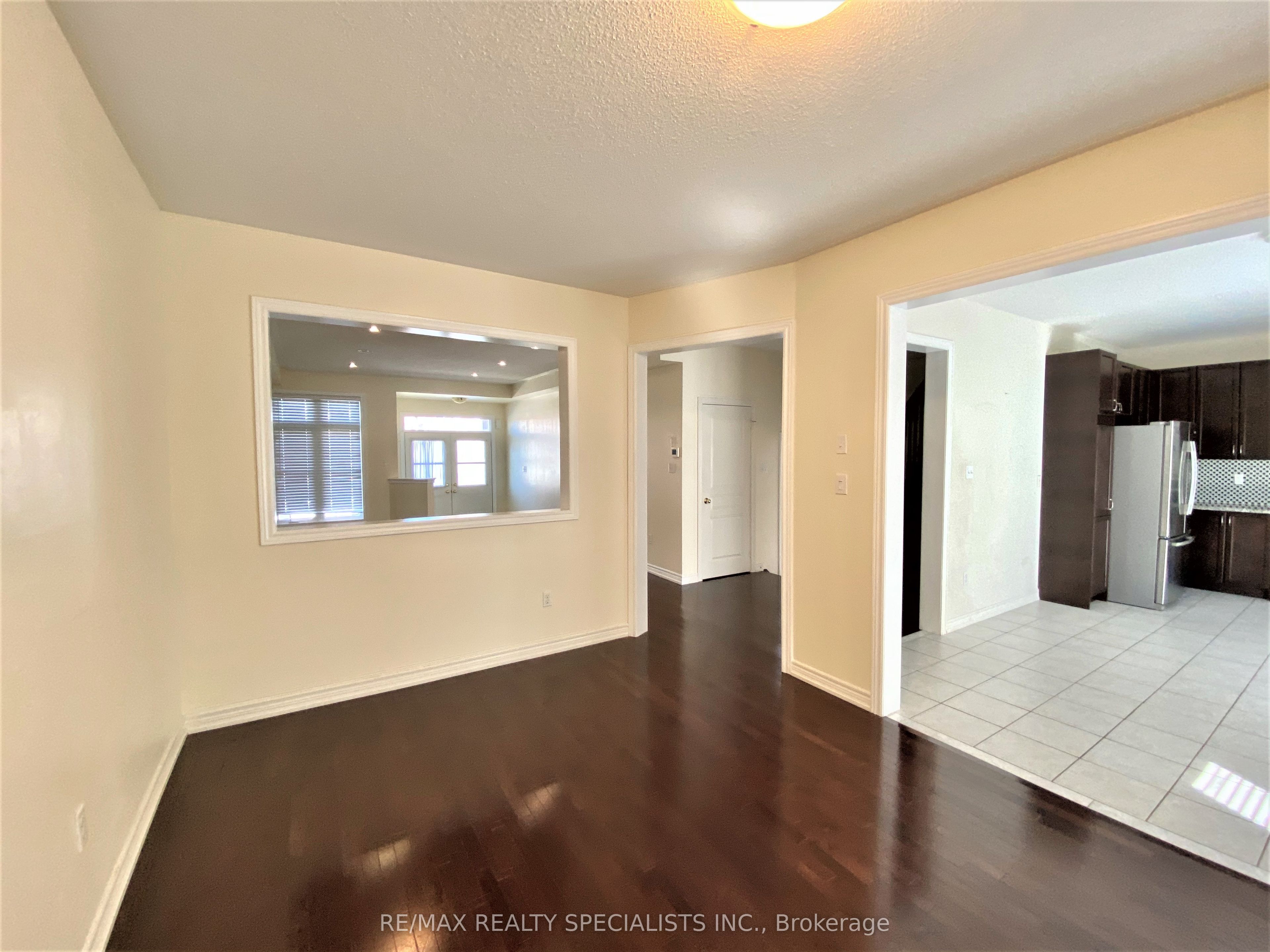 4 Freedom Oaks Trail Upper Level