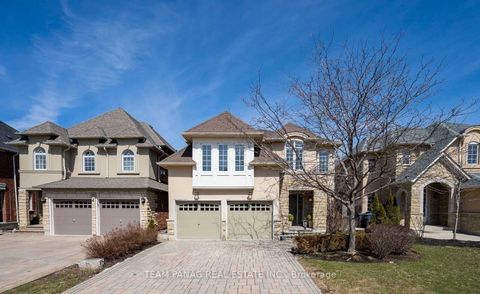 9 Sorbonne Drive Brampton ON L6P 1W5
