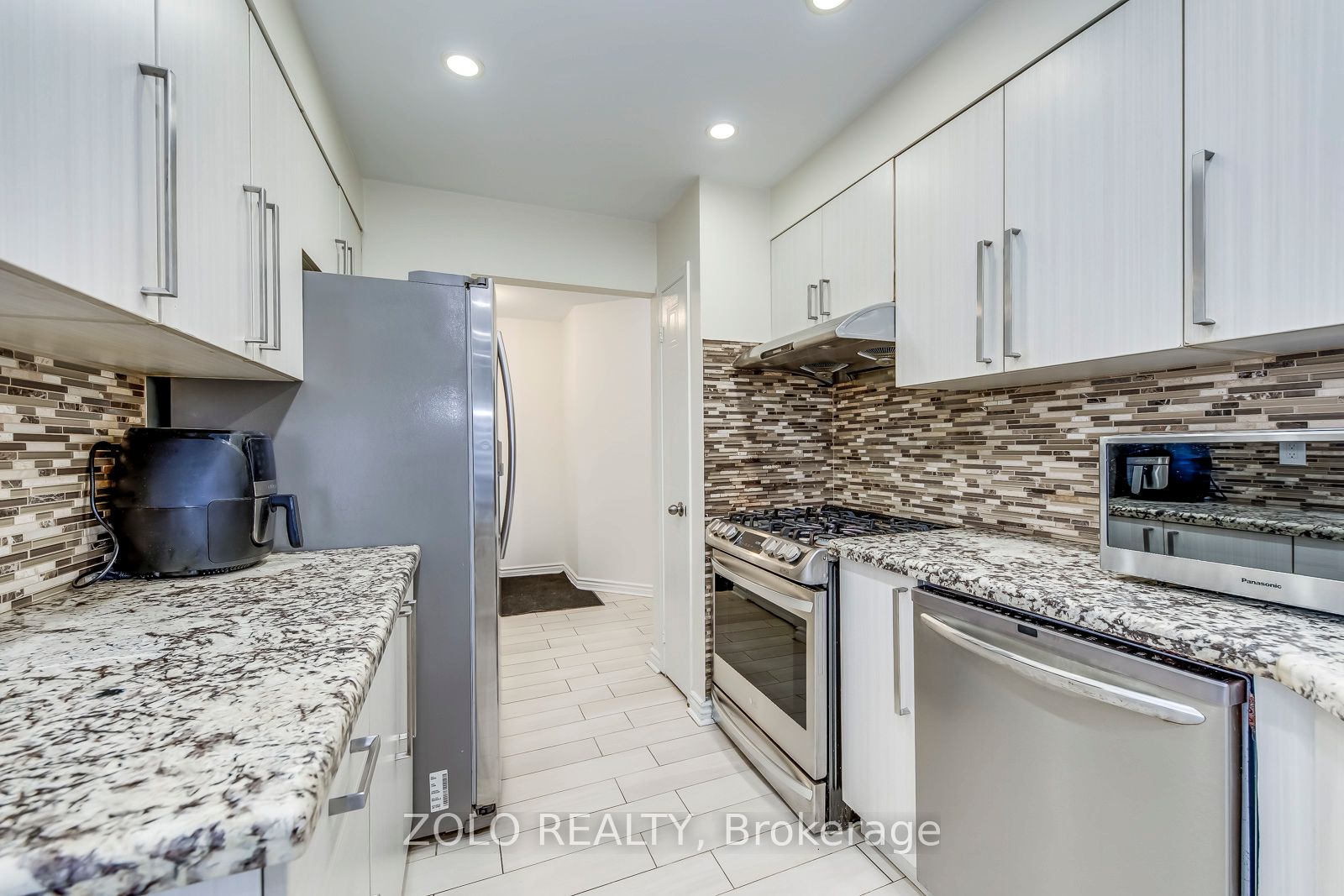 45 Bristol Road E 10