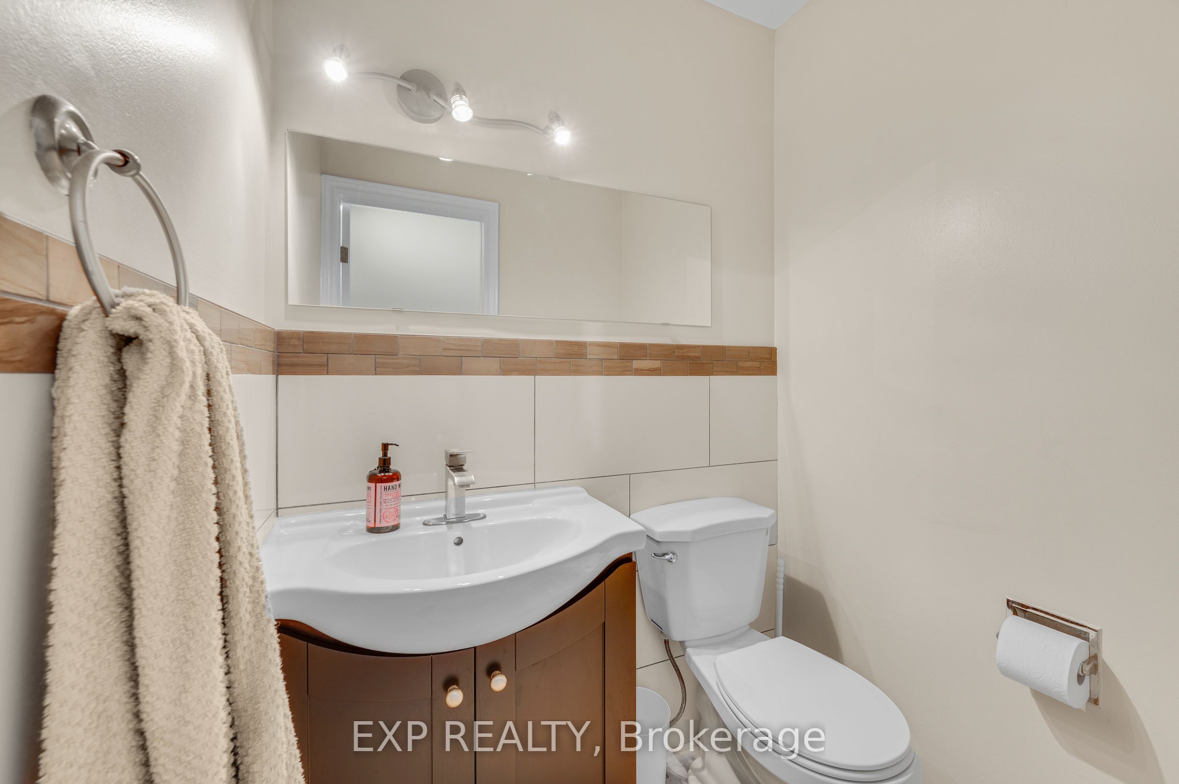 750 Burnhamthorpe Road E 31