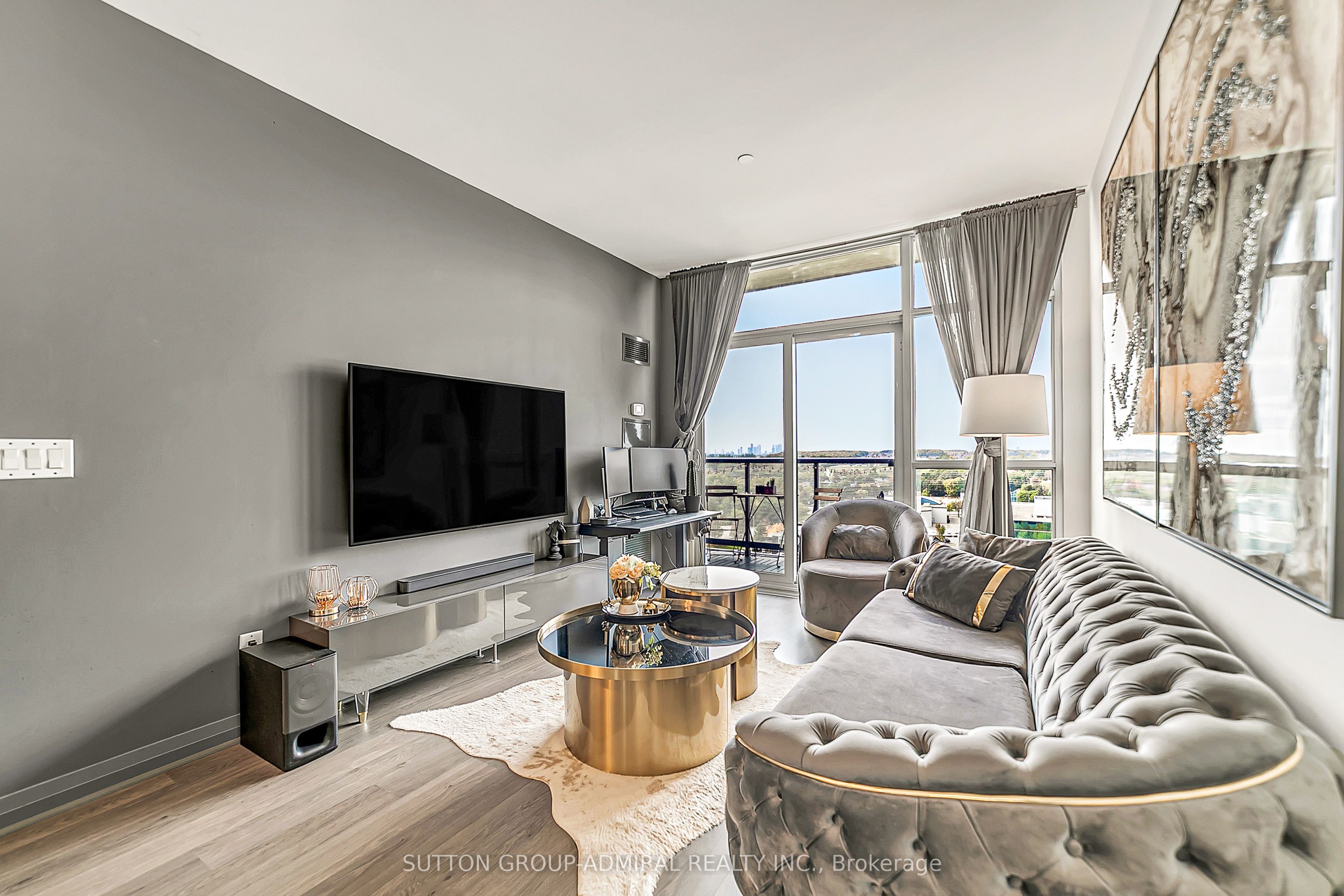 55 Oneida Crescent 1005