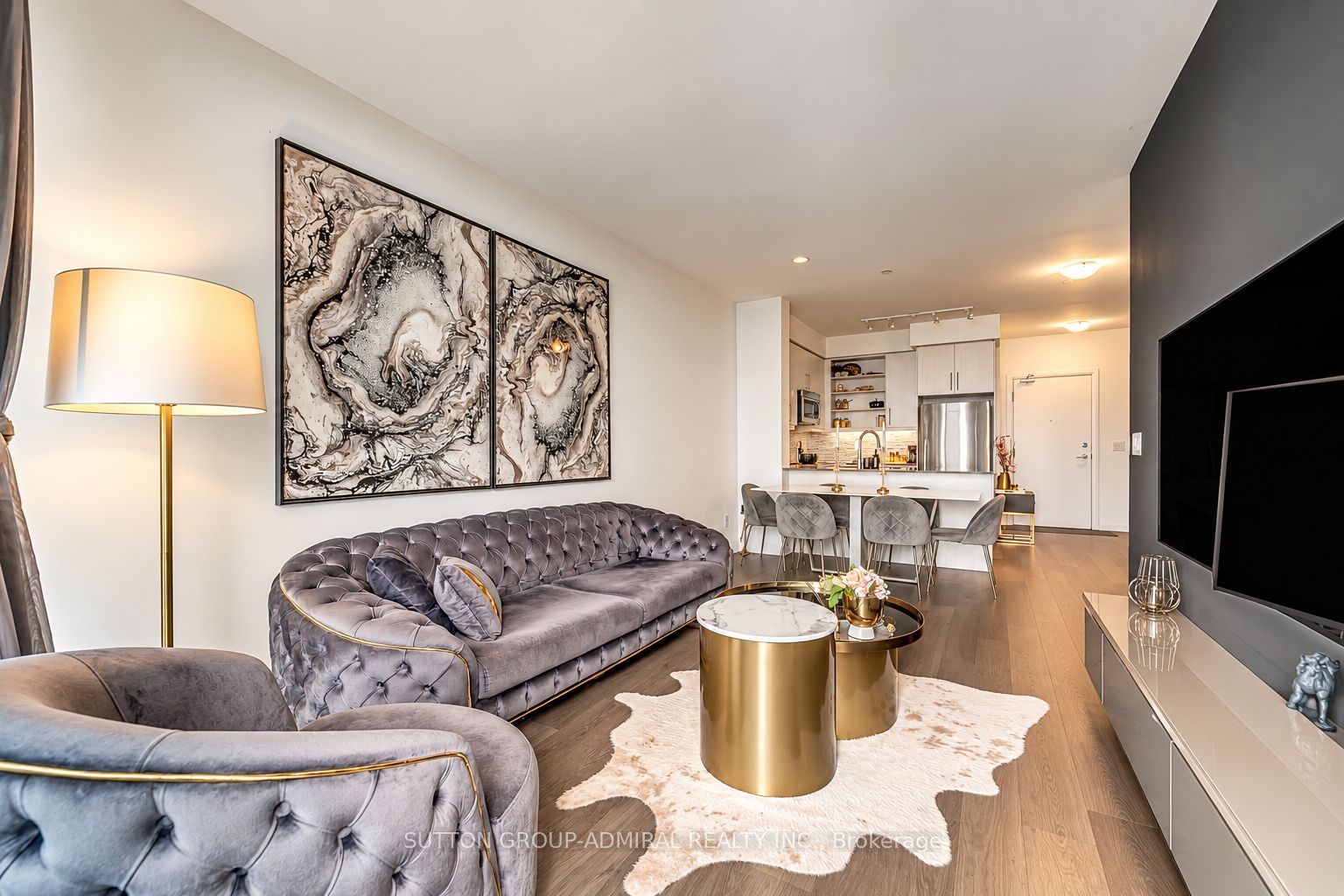 55 Oneida Crescent 1005