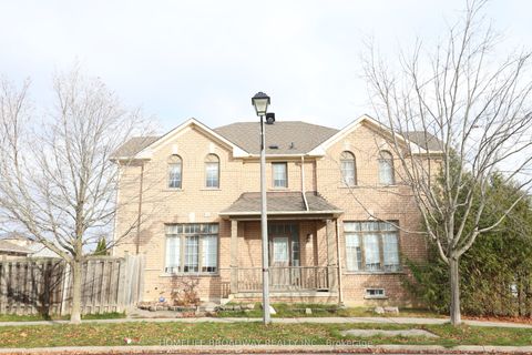 2 Catherina Street Markham ON L6C 2G1