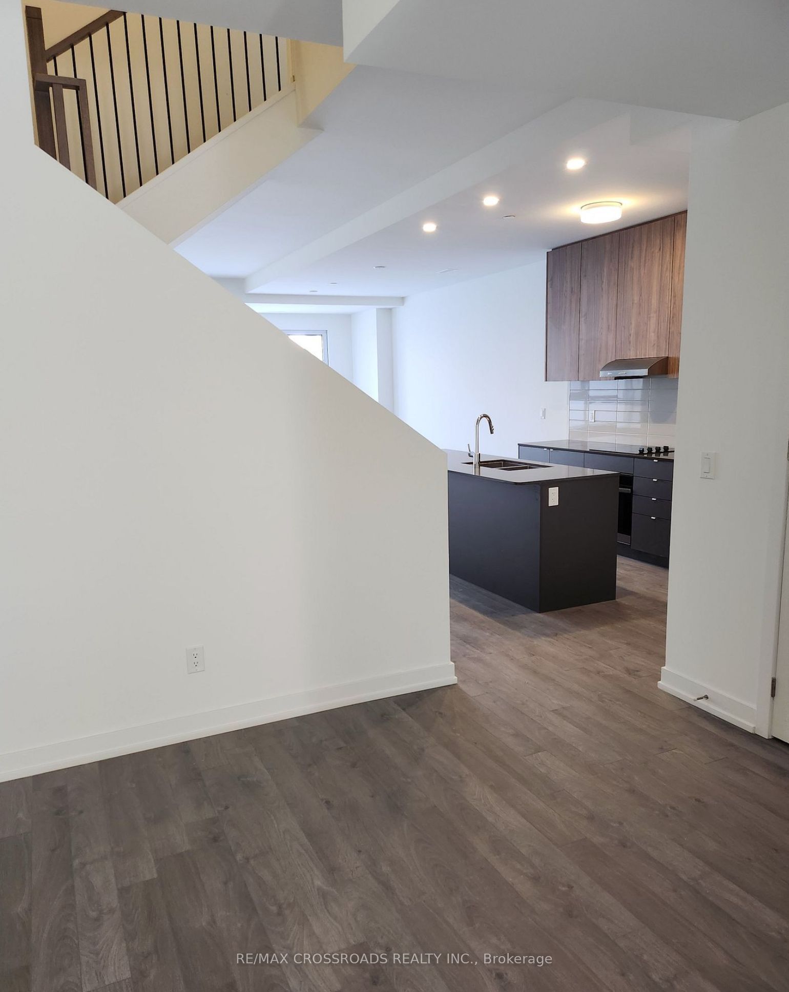 10 Walder Lane G105