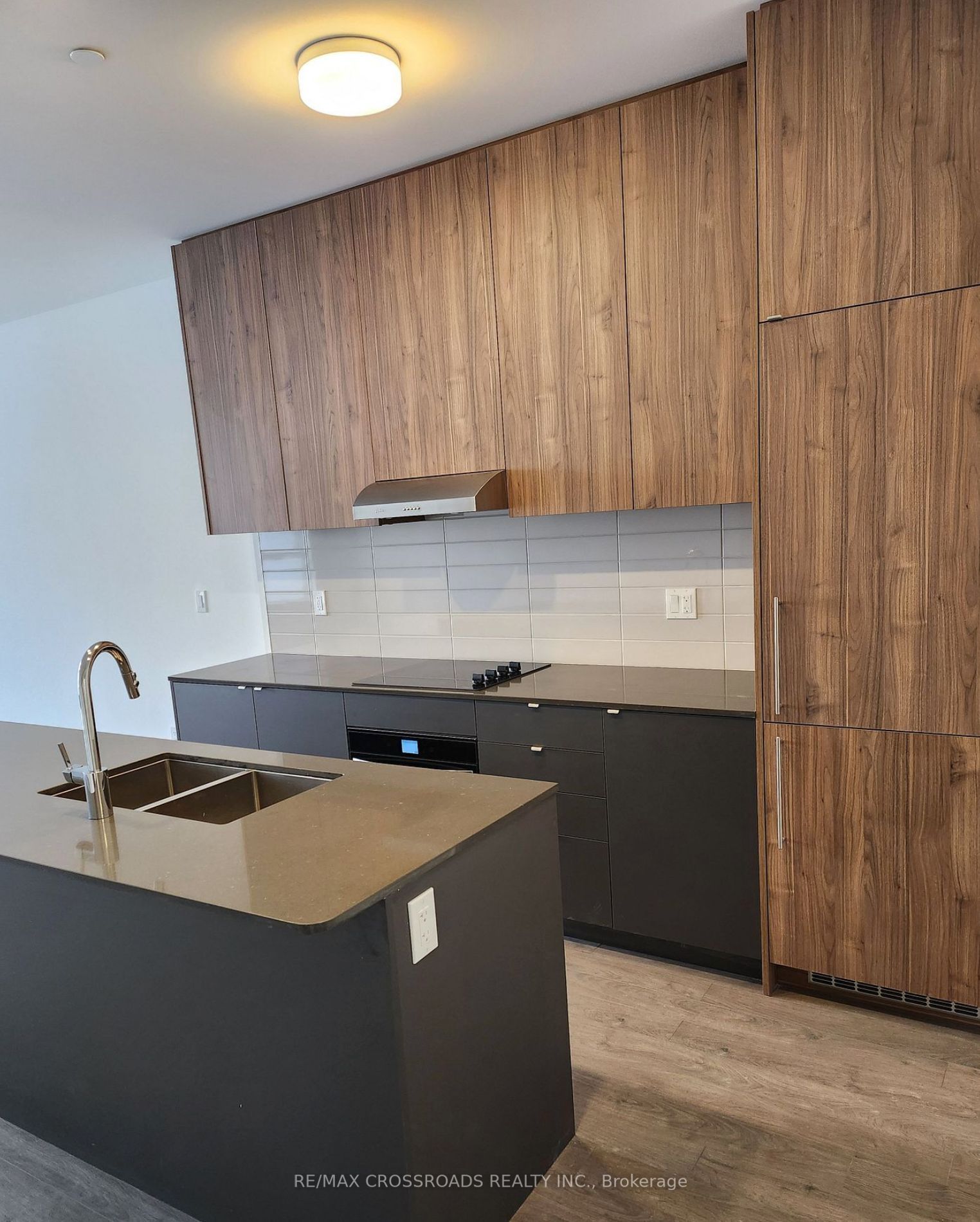 10 Walder Lane G105