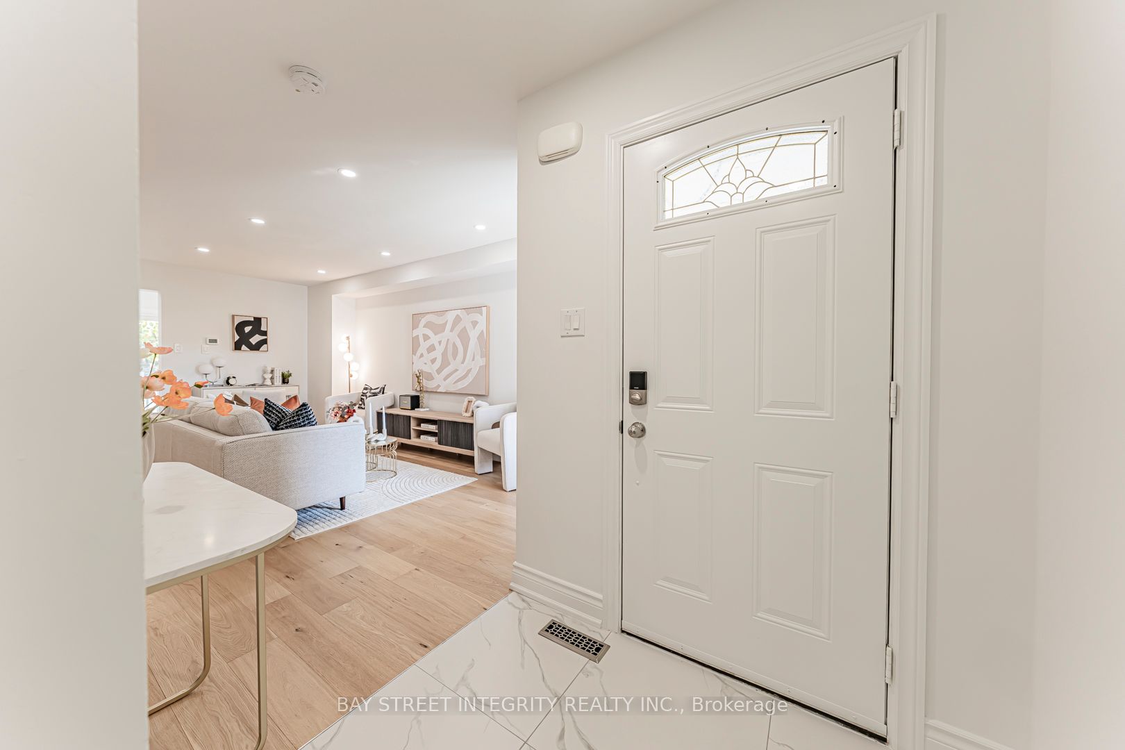 6847 Dillingwood Drive