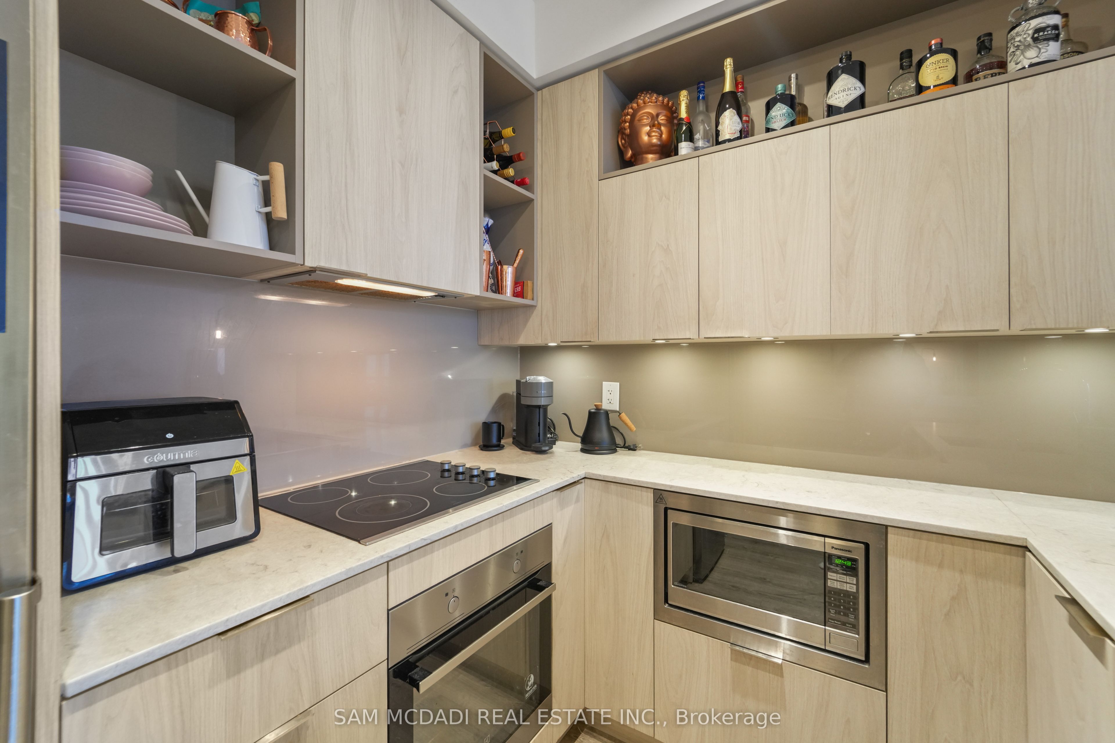 200 Sackville Street 1106