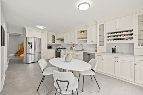 Photo of 152 Ashton Drive, Vaughan, ON L6A 2T8 (MLS # N12456046)