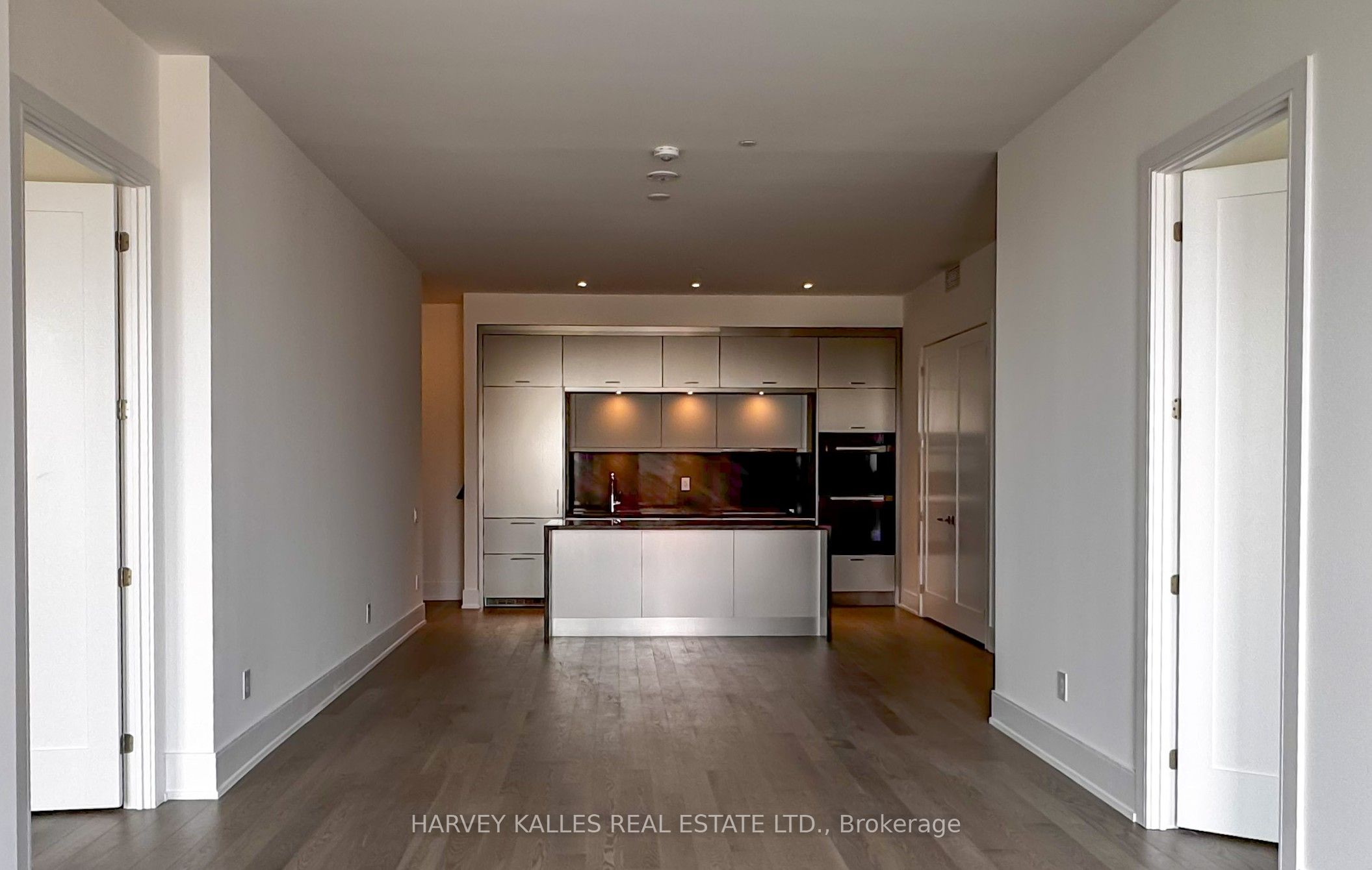 155 Merchants Wharf N/A 701