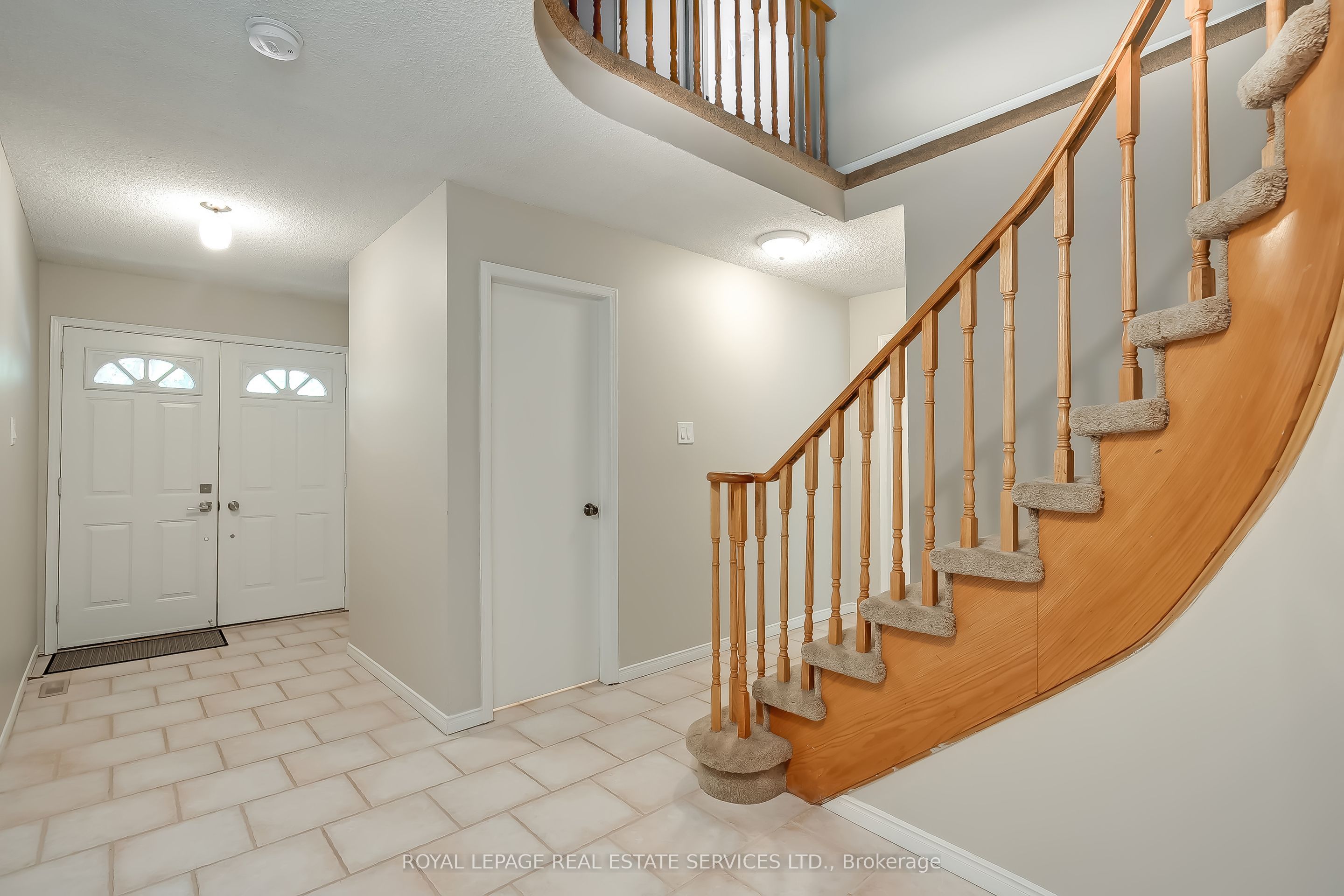 265 Mississaga Street