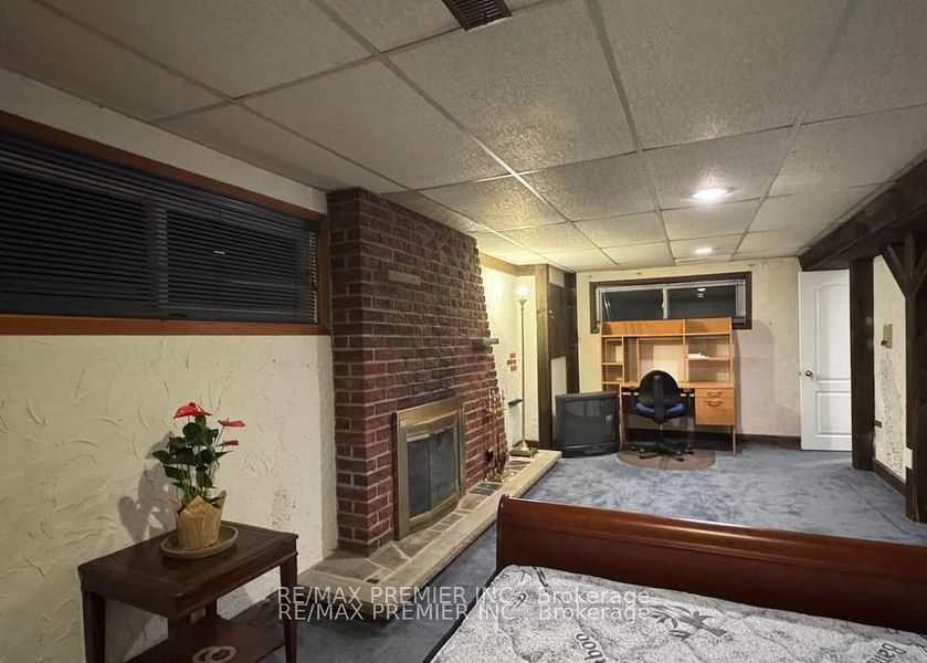 3551 Burningelm Crescent