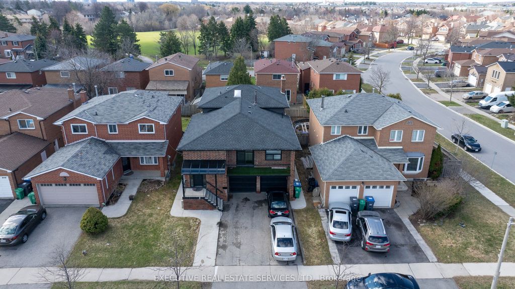 Photo of 90 HINCHLEY WOOD Grove, Brampton, ON L6V 3M3 (MLS # W13147106)