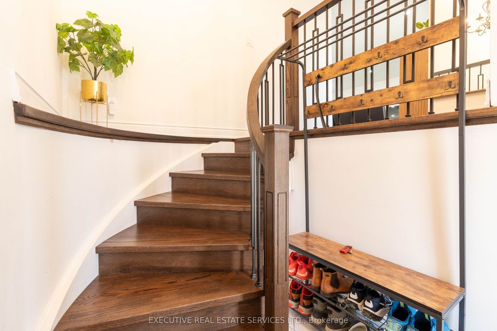 Photo of 90 HINCHLEY WOOD Grove, Brampton, ON L6V 3M3 (MLS # W13147106)
