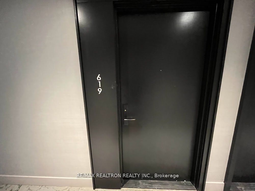 270 Dufferin Street 619