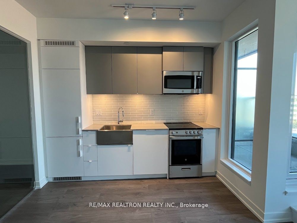 270 Dufferin Street 619