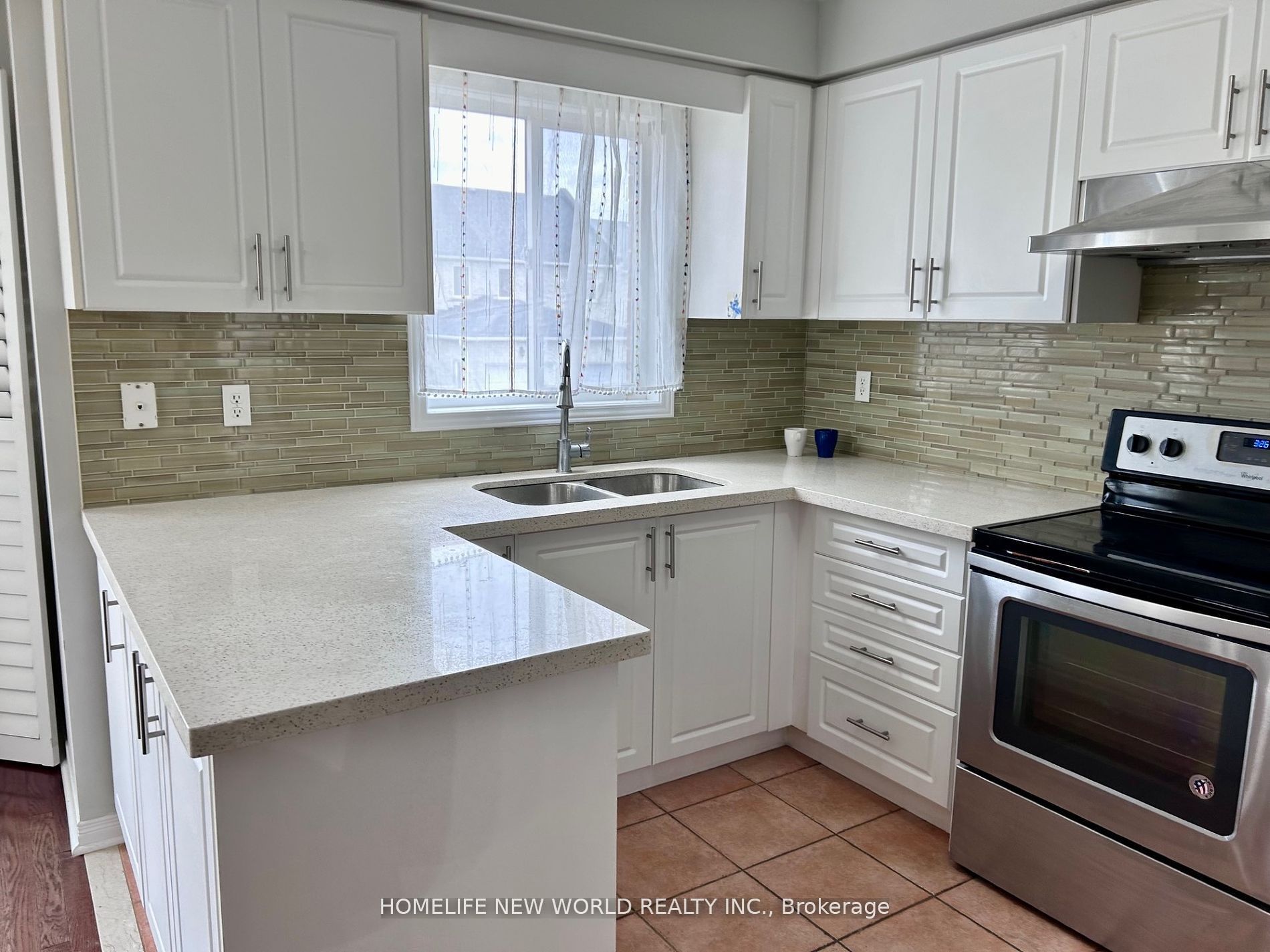 65 Warren Bradley Street