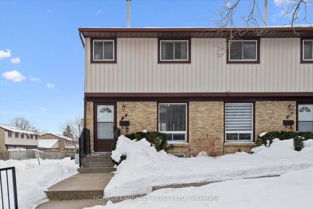 Photo of 210 Glamis Road #9, Waterloo, ON N1R 6L3 (MLS # X12785160)