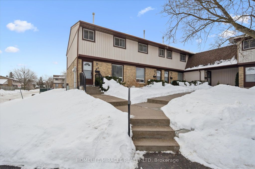 Photo of 210 Glamis Road #9, Waterloo, ON N1R 6L3 (MLS # X12785160)