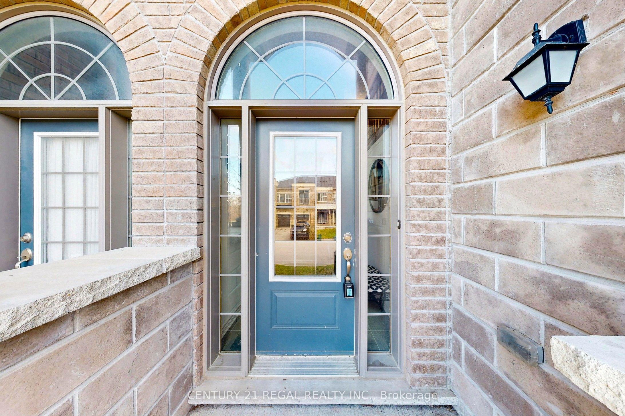 29 Rougeview Park Crescent