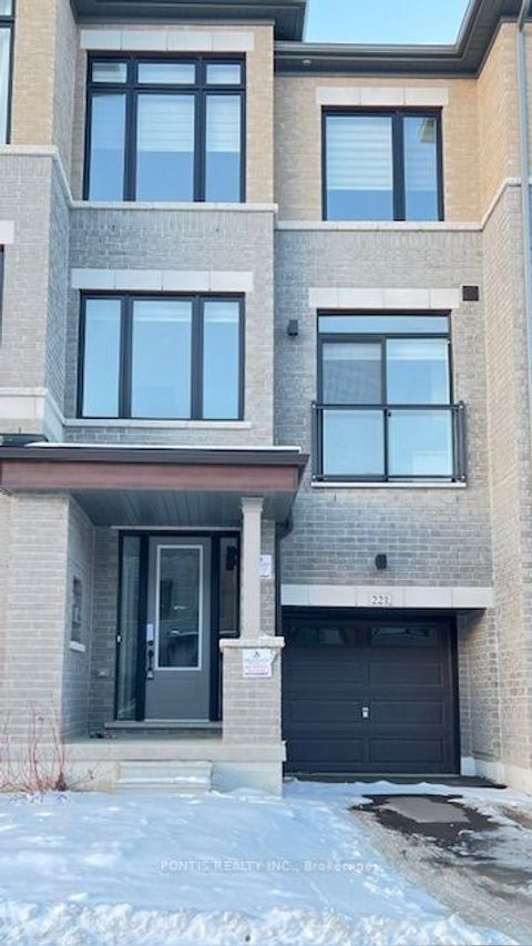 221 Tennant Circle Vaughan ON L4H 5L4