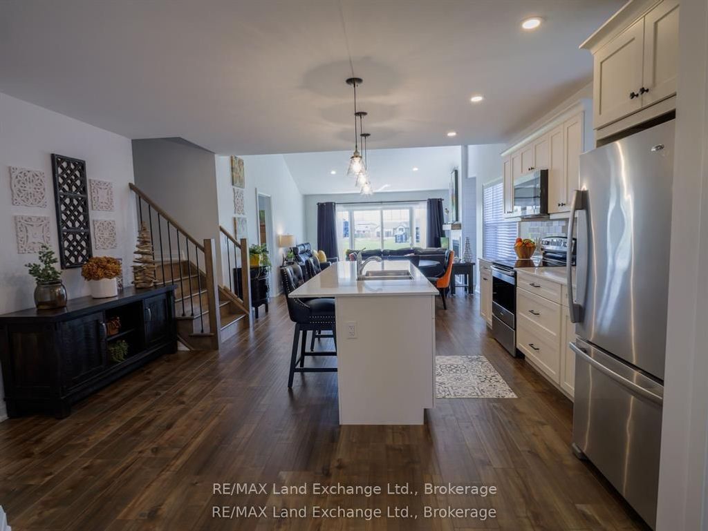 Photo of 2 Fairway Lane, Saugeen Shores, ON N0H 2C3 (MLS # X12770236)