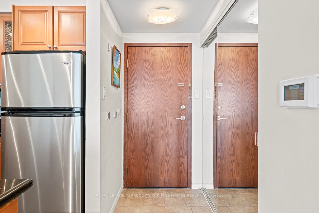 10 Yonge Street 2604