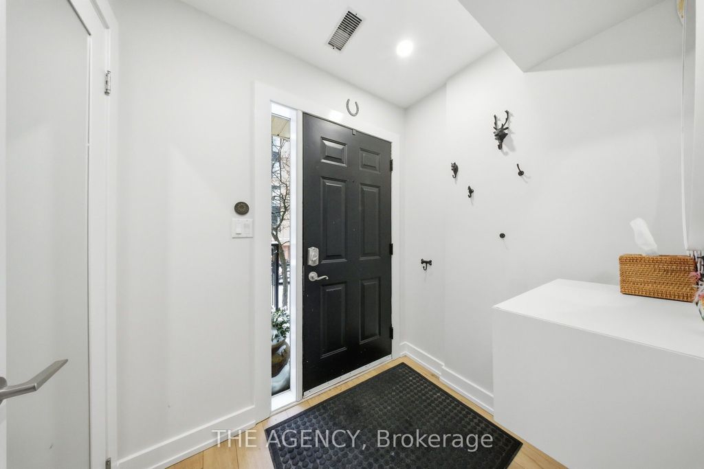 Photo of 208 Niagara Street #26, Toronto, ON M6J 3W5 (MLS # C12900844)