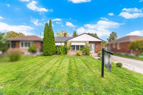 Photo of 5302 Biamonte Parkway, Niagara Falls, ON L2E 5E8 (MLS # X12469102)