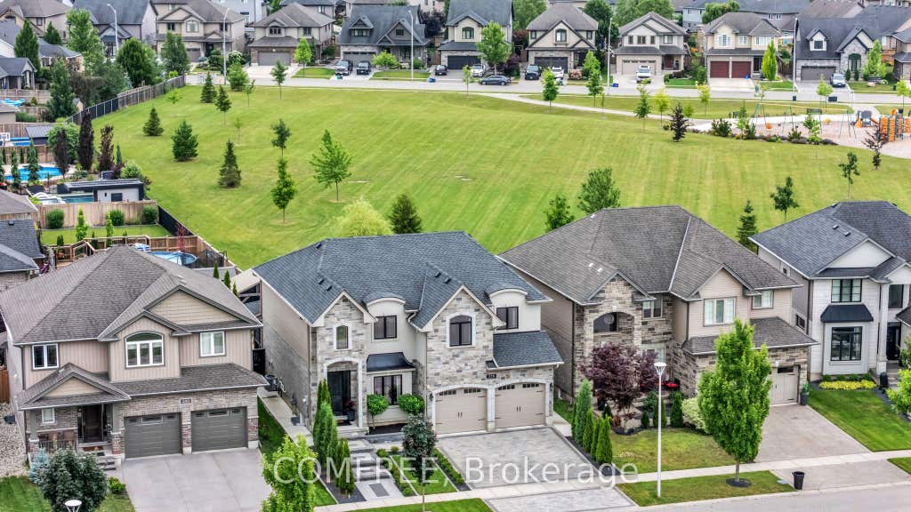 Photo of 336 Munnoch Boulevard, Woodstock, ON N4T 0H6 (MLS # X13546114)