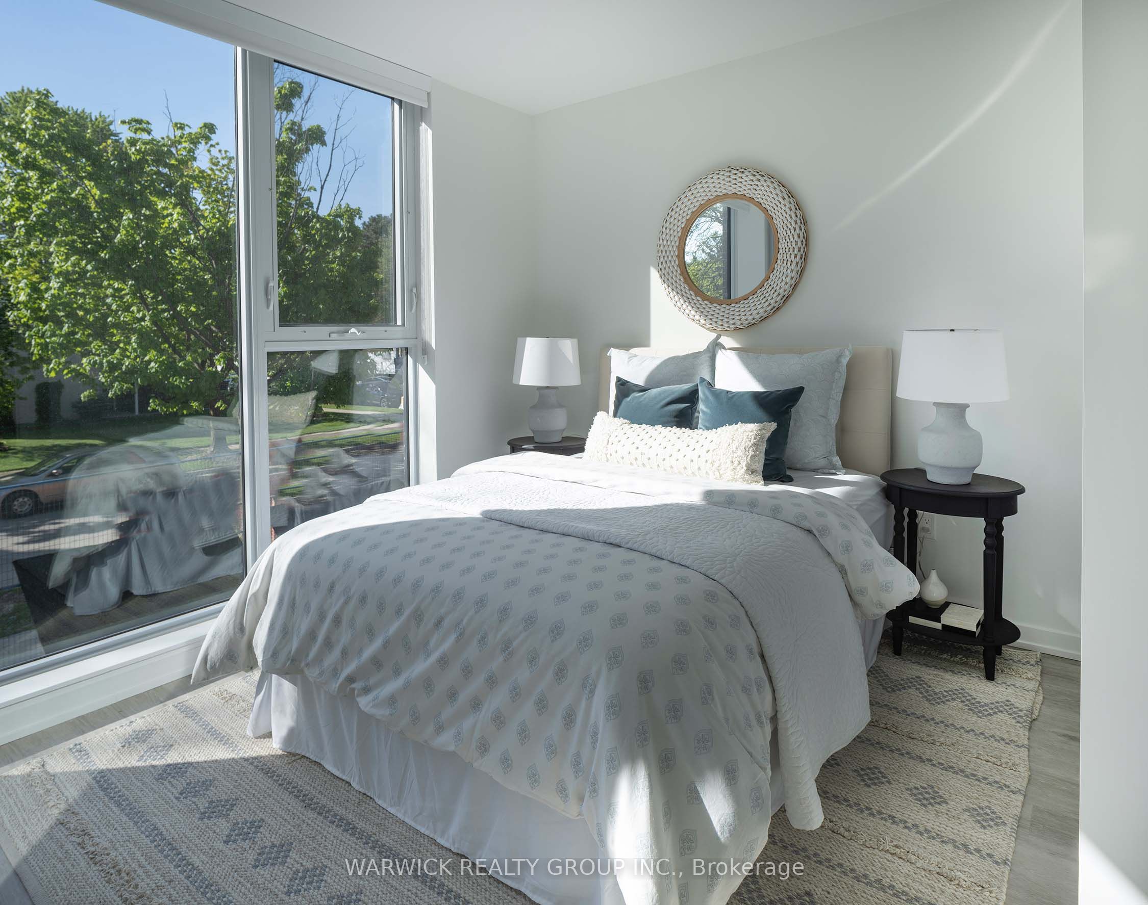 4365 Bloor Street W 229